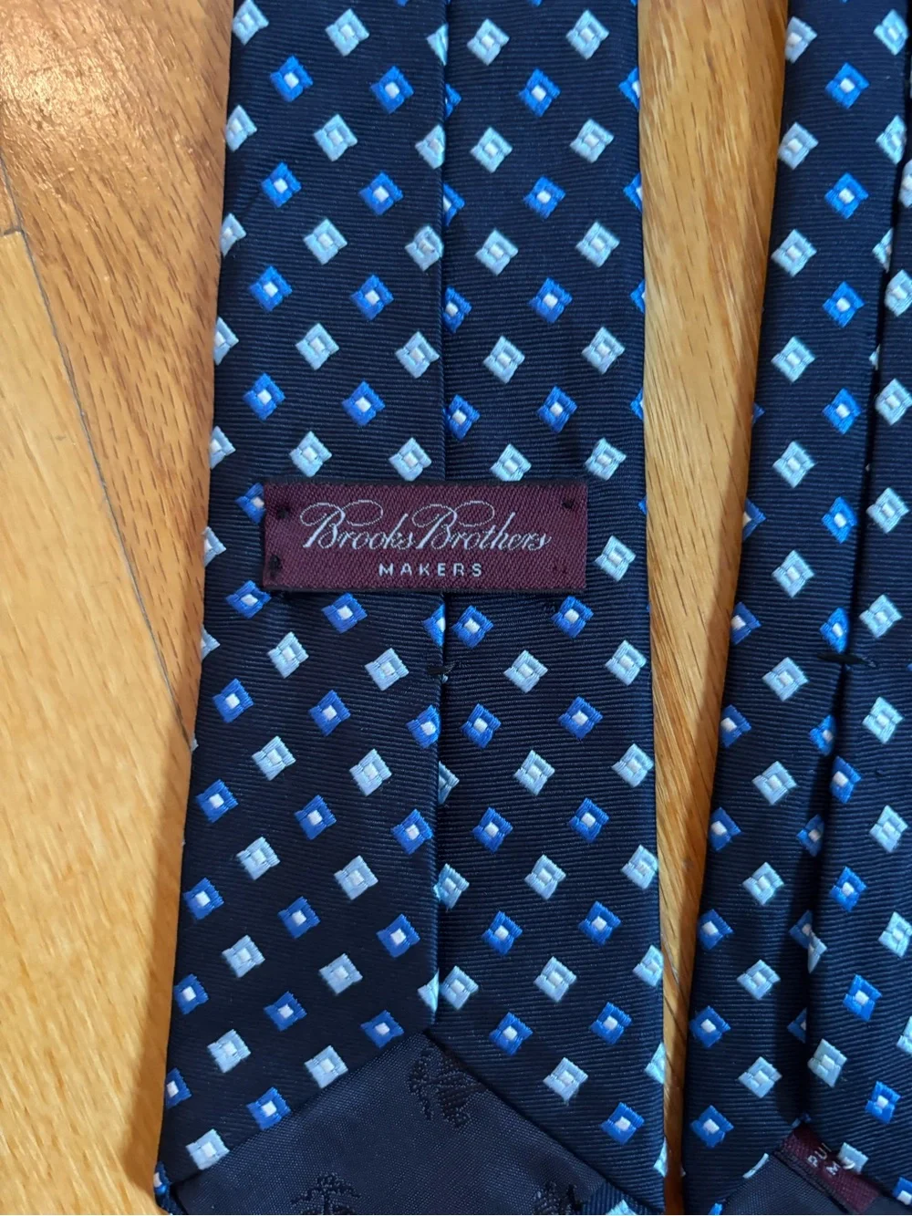 Classic Navy Geometric Silk Brooks Brothers Tie - youth